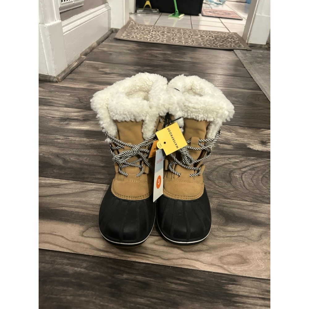NEW Kids Size 3 Waterproof Winter Snow Boots Cognac Cat and Jack Ski‎ Snowboard